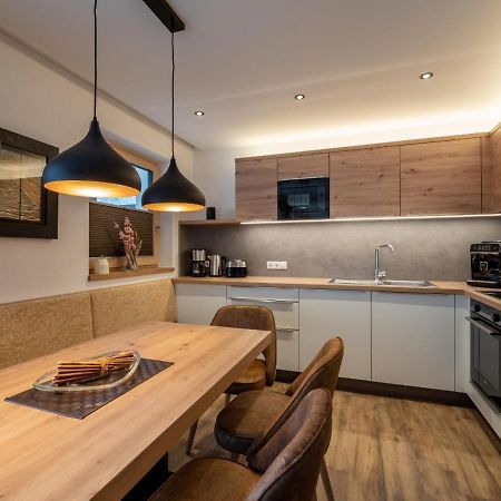 Alma Appartements Майрхофен Экстерьер фото