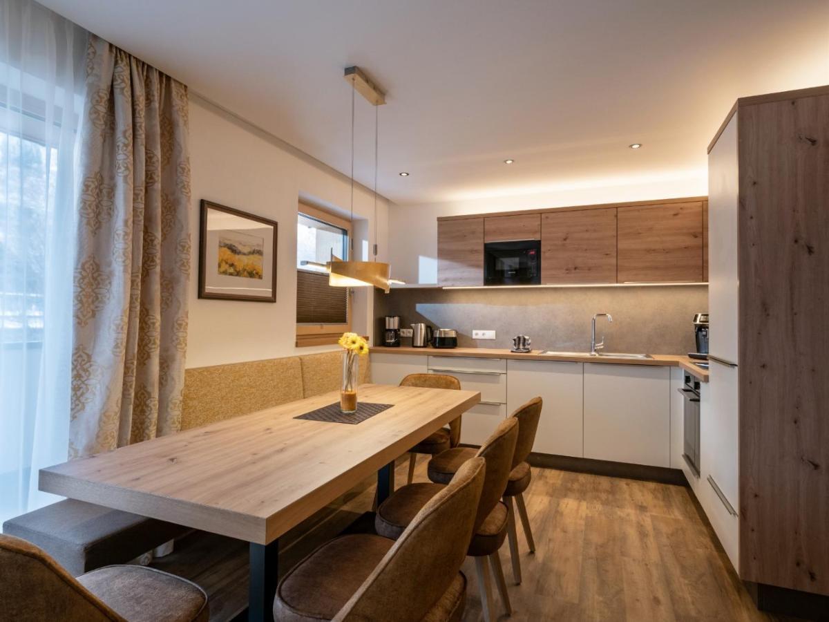 Alma Appartements Майрхофен Экстерьер фото