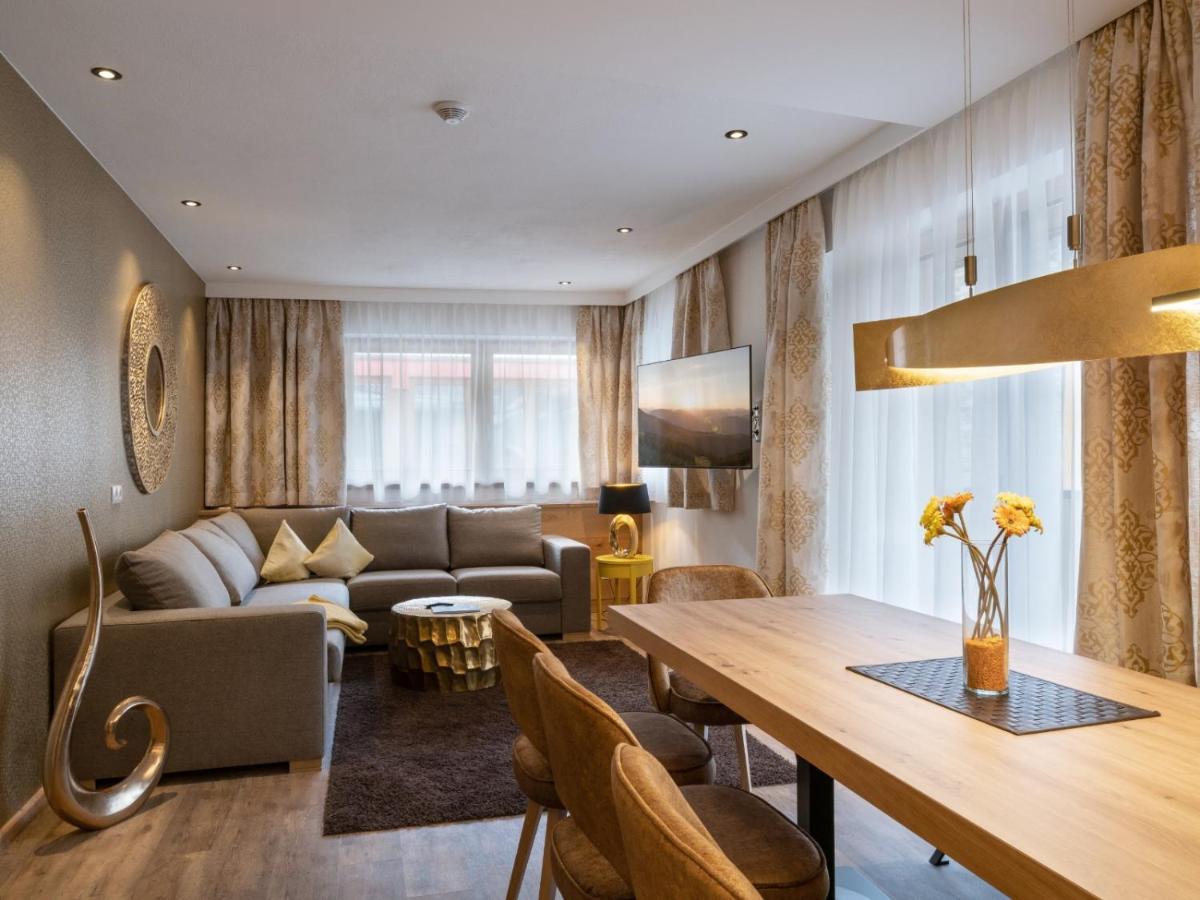 Alma Appartements Майрхофен Экстерьер фото