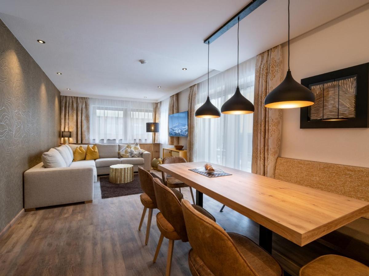 Alma Appartements Майрхофен Экстерьер фото