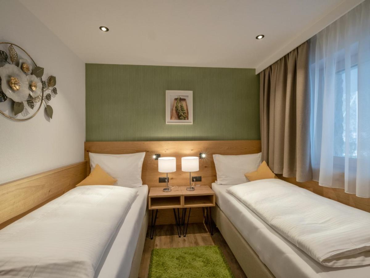 Alma Appartements Майрхофен Экстерьер фото